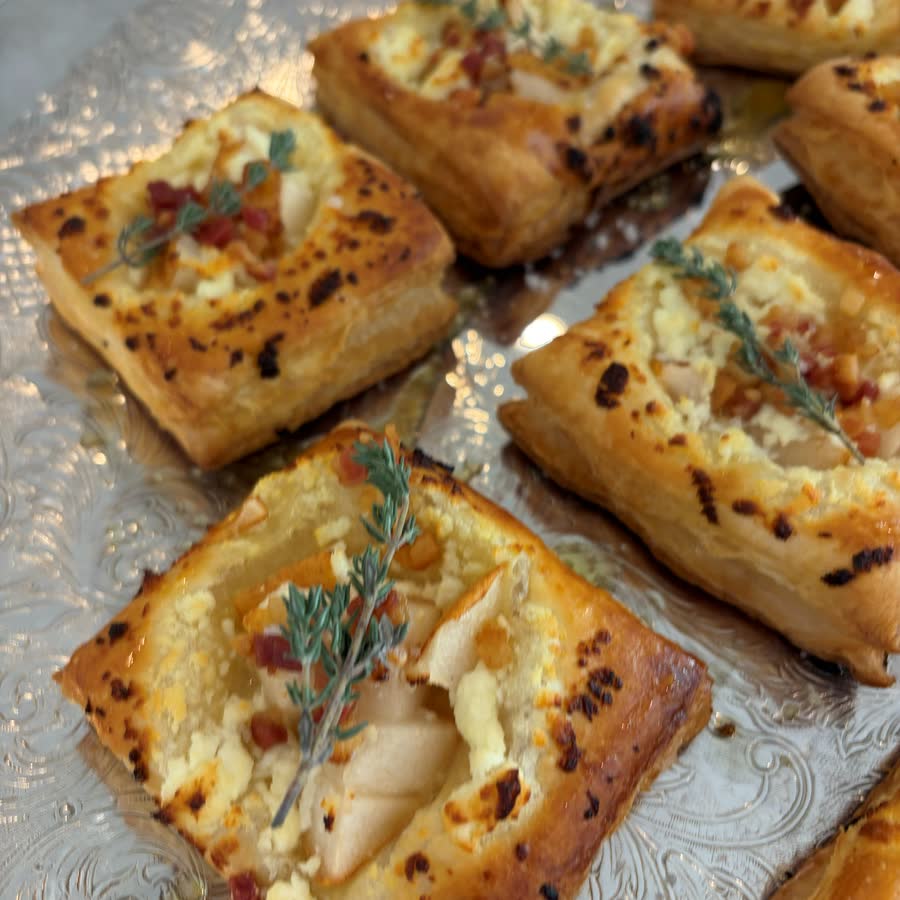 Savory puff pastry bites